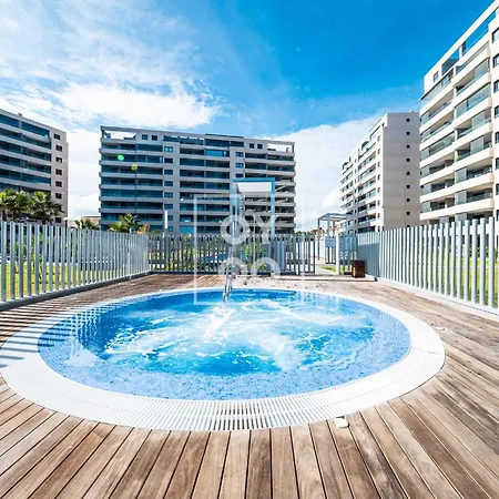 Beachfront Bliss Apt, With Heated Pool, By Oyoostays Apartmán Torrevieja